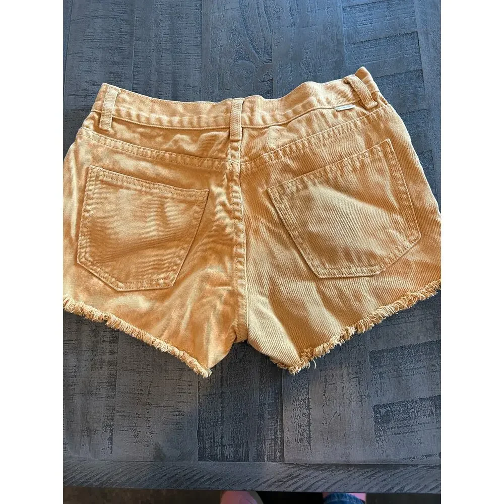 Billabong x Wrangler Drift Away Frayed Denim Shorts Mustard Yellow Womens 25 EUC